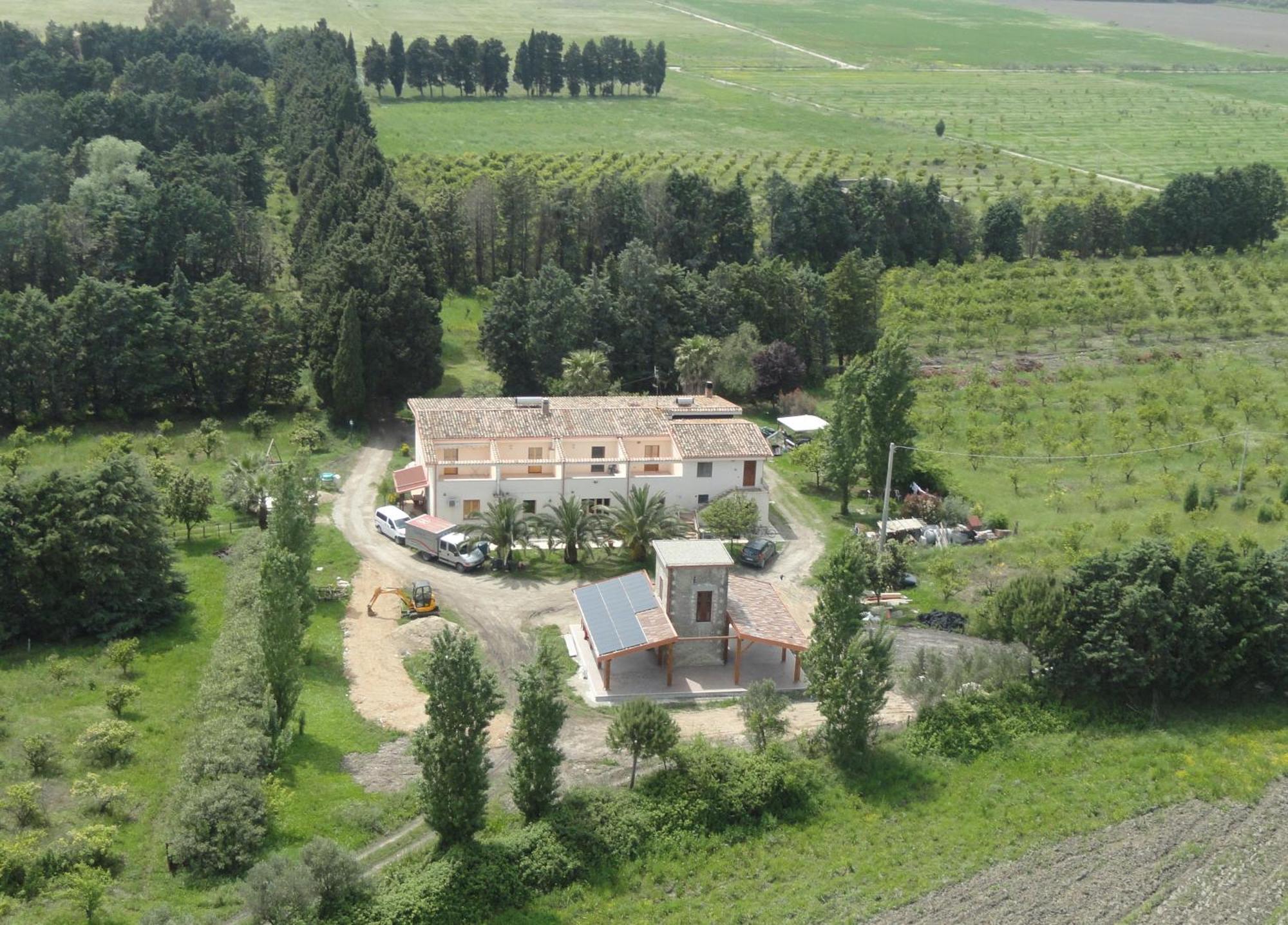 Agriturismo Torre Del Golfo Cropani Exterior foto